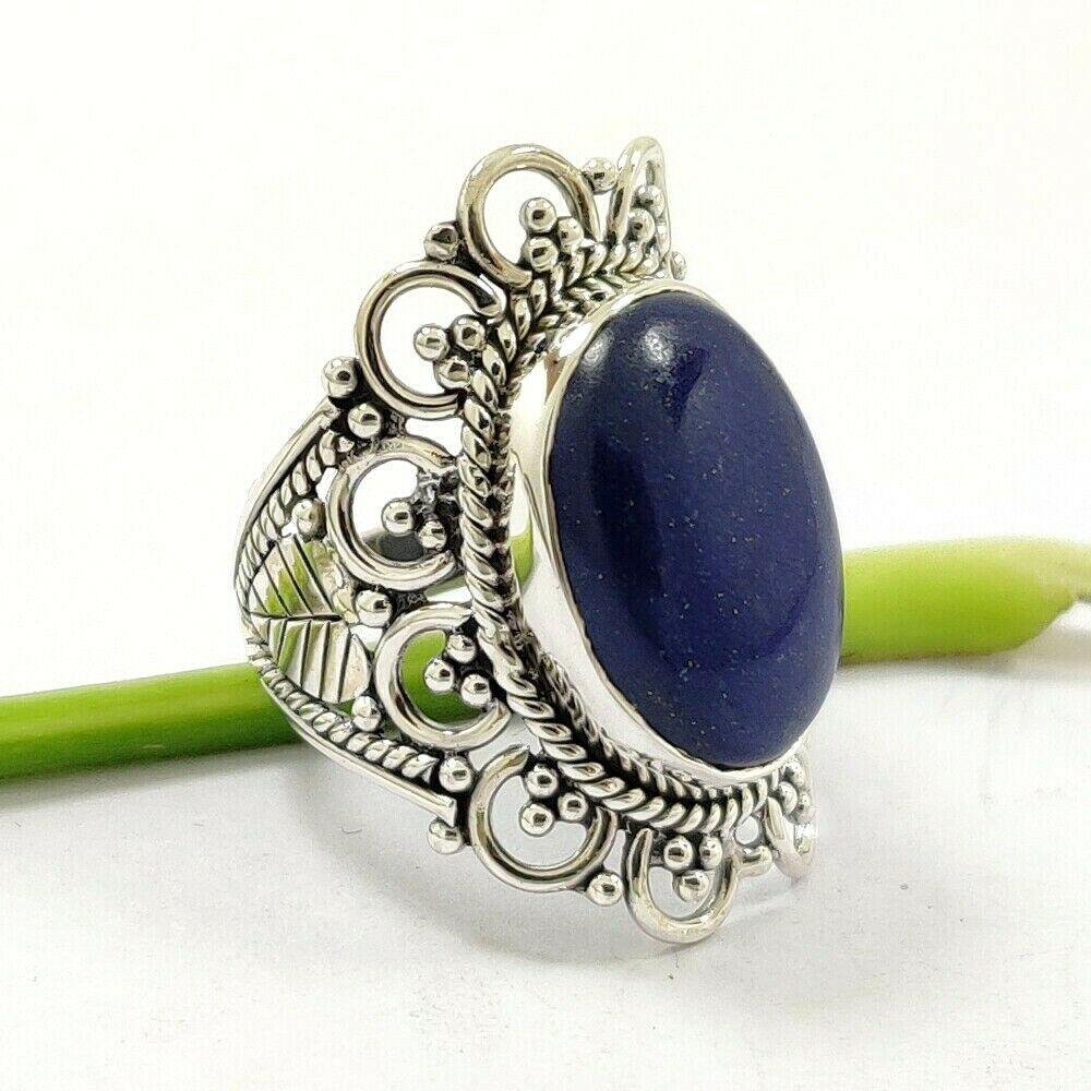 LAPIS LAZULI 92.5 STERLING SILVER RING: LAPIS LAZULI 92.5 STERLING SILVER RING Product Type : RING Main Stone : LAPIS LAZULI Main Stone Shape : OVAL Main Stone Size : 13X17 MM Main Stone Color : BLUE Metal : STERLING SILVER Metal Purity : 9