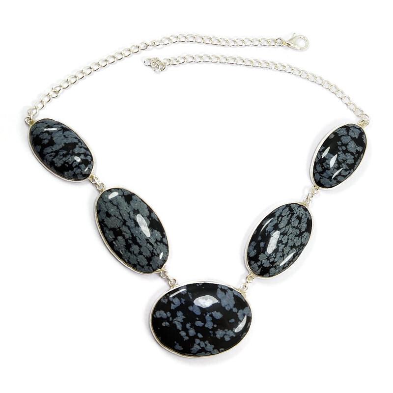 SNOWFLAKE OBSIDIAN GEMSTONE 92.5 STERLING SILVER: SNOWFLAKE OBSIDIAN GEMSTONE 92.5 STERLING SILVER HANDAMDE NECKLACE Product Type : NECKLACE Main Stone : SNOWFLAKE OBSIDIAN Main Stone Shape : MIX Main Stone Size : MIX Main Stone Color : BLACK Metal :