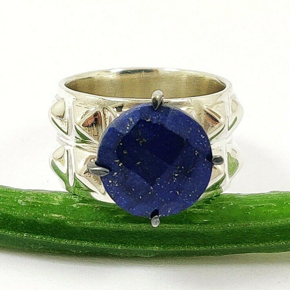 LAPIS LAZULI 92.5 STERLING SILVER RING: LAPIS LAZULI 92.5 STERLING SILVER RING Product Type : RING Main Stone : LAPIS LAZULI Main Stone Shape : ROUND Main Stone Size : 12X12 MM Main Stone Color : BLUE Metal : STERLING SILVER Metal Purity : 