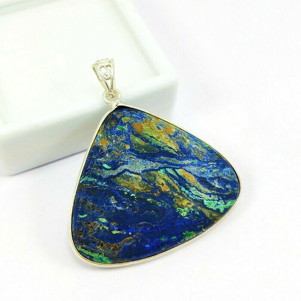 AZURITE MALACHITE GEMSTONE 92.5 STERLING SILVER PENDANT: NATURAL AZURITE MALACHITE GEMSTONE 92.5 STERLING SILVER PENDANT Product Type : PENDANT Main Stone : AZURITE MALACHITE Main Stone Color : MULTICOLOR Metal : STERLING SILVER Metal Purity : 92.5 Pendant 