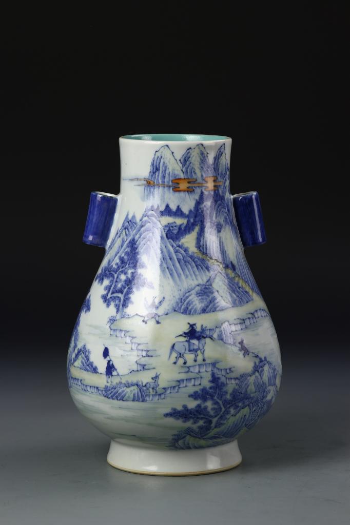 Chinese Blue and White Vase (1 of 7)