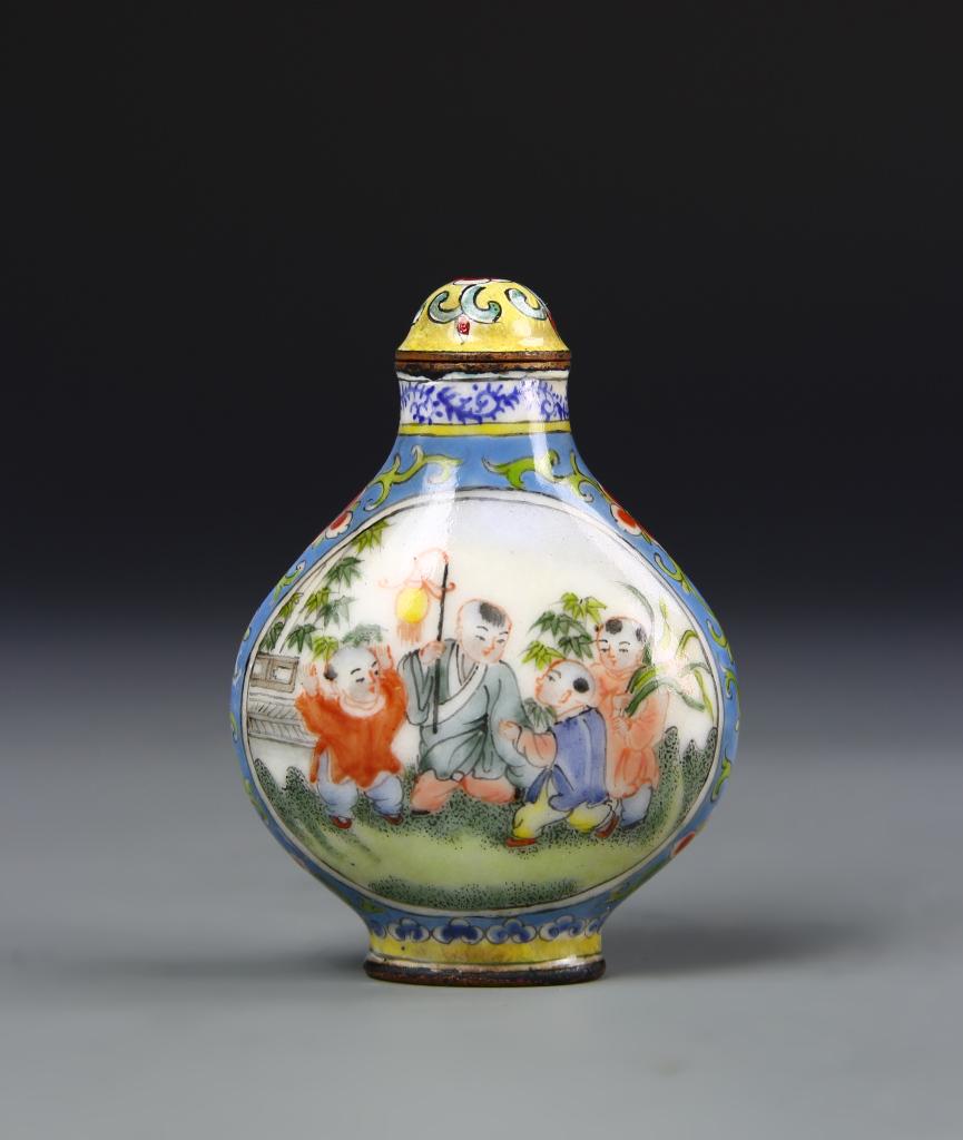 Chinese Enameled Snuff Bottle (1 of 5)