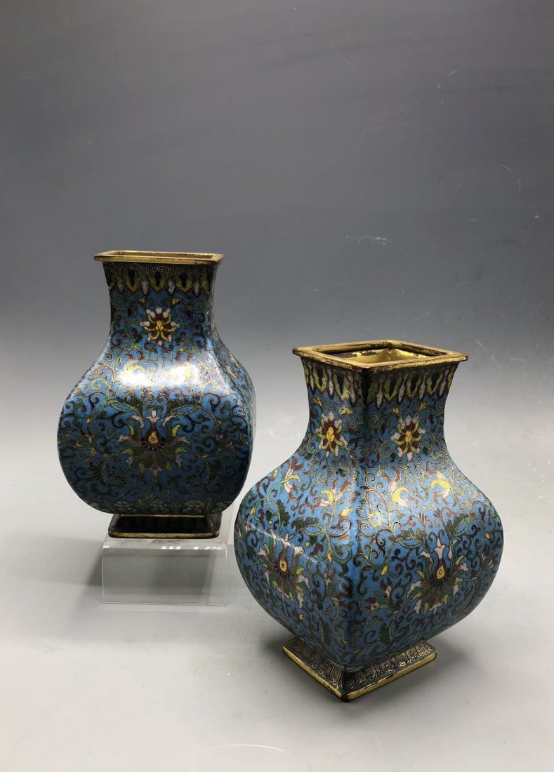 A Pair of Imperial Cloisonne Vases (1 of 7)