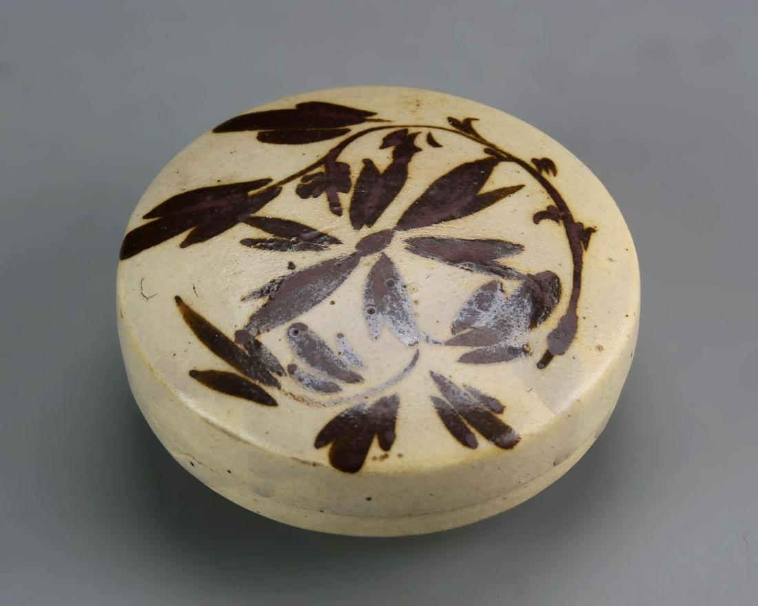 Chinese Cizhou Yao Makeup Box (1 of 3)