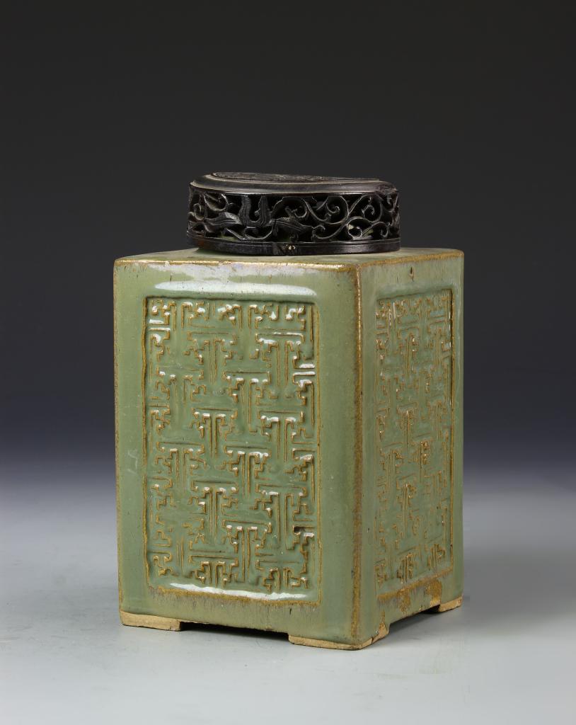 Chinese Square Tea Jar (1 of 4)