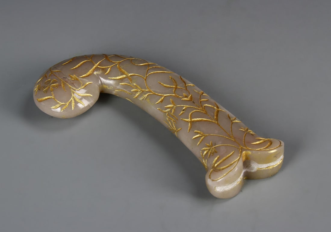 Indian Jade Dagger Hilt (1 of 2)
