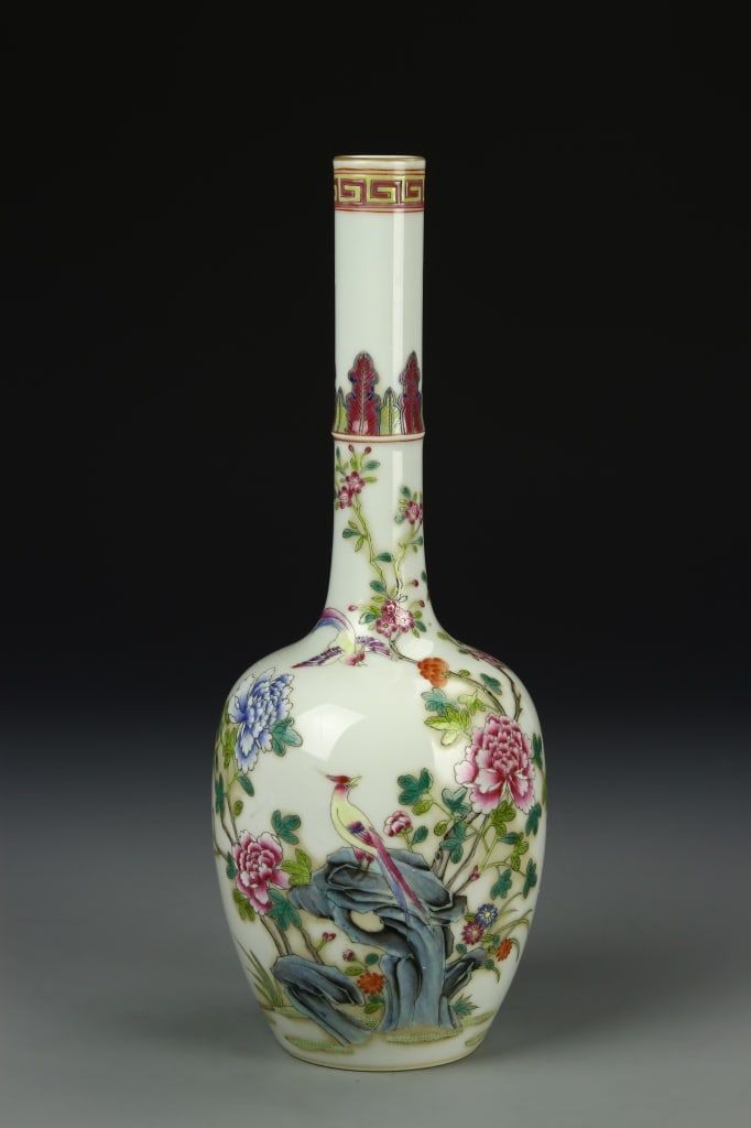 Chinese Famille Rose Vase (1 of 7)
