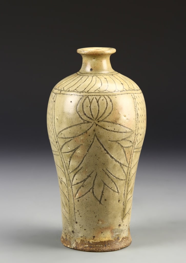 Chinese Celadon Meiping Vase (1 of 4)