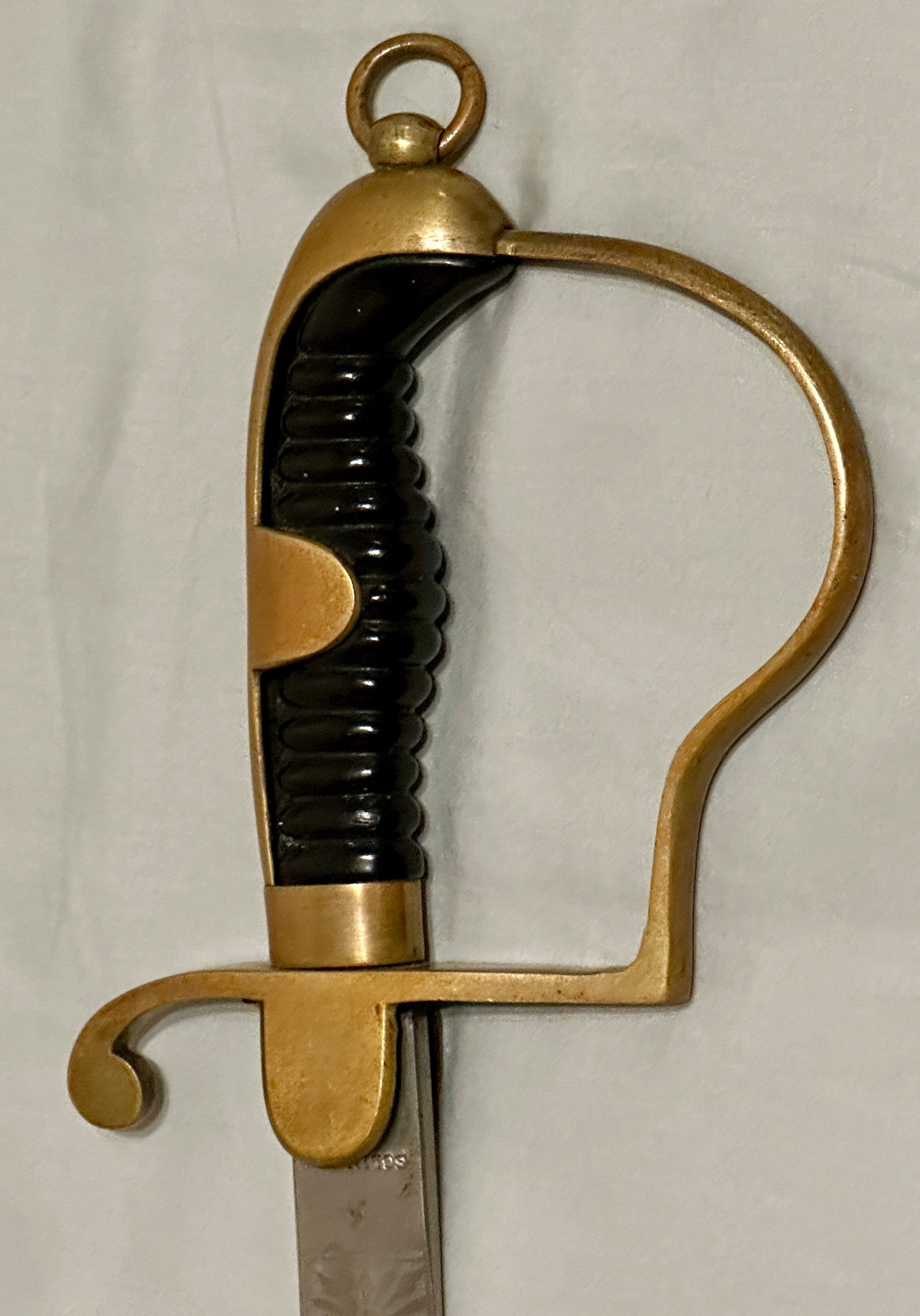 WWI OTTOMAN TURKISH OFFICER DRESS SWORD ETCHED BLADE: WWI OTTOMAN TURKISH OFFICER DRESS SWORD ETCHED BLADEVery rare WWI Ottoman/Turkish Officer's Dress Sword and Scabbard.Single edged, slightly curved, bright etched blade with fuller.Ebonized wood grip a
