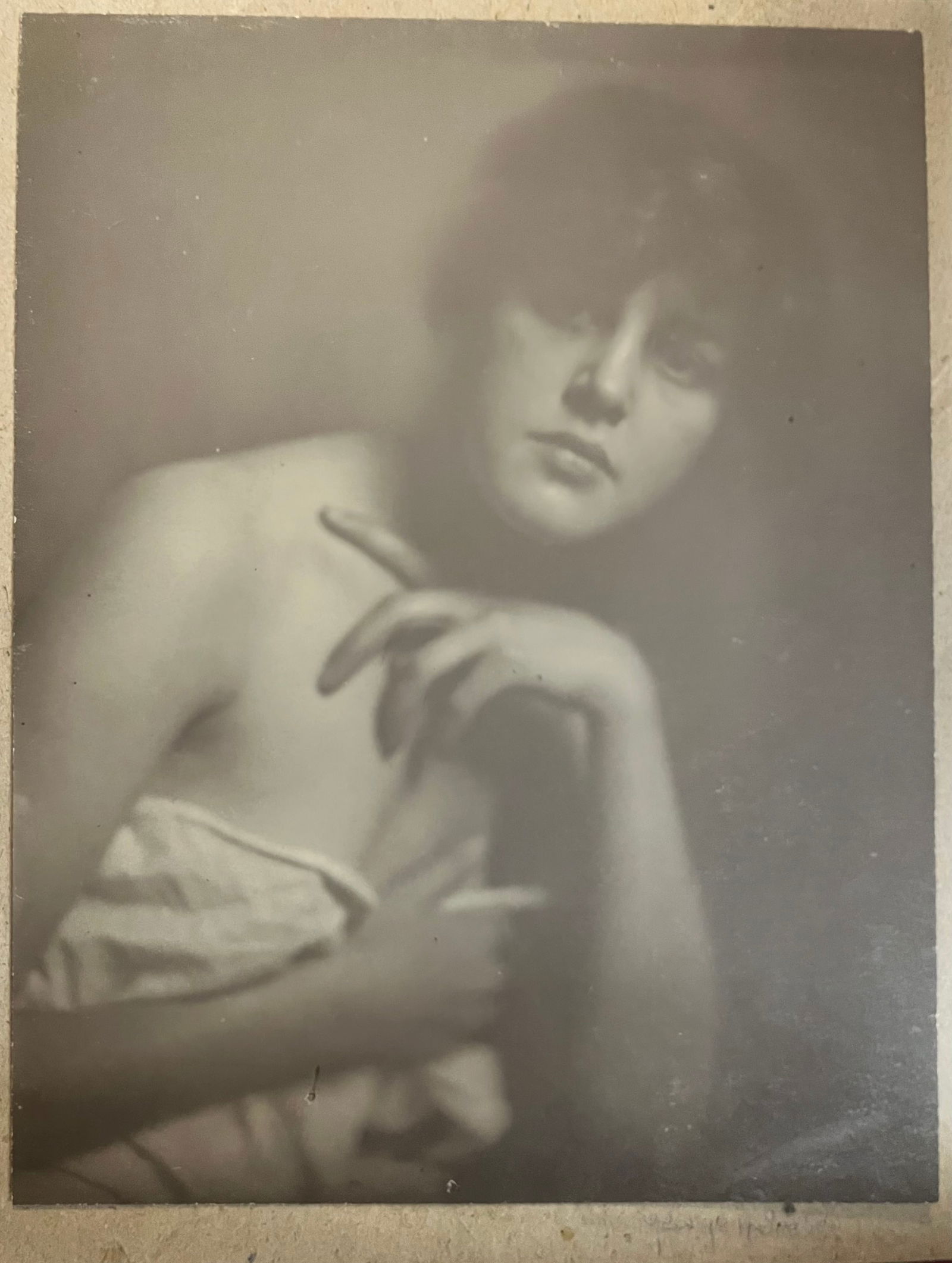 Extremely rare photograph of Evelyn Nesbit (1 of 1)
