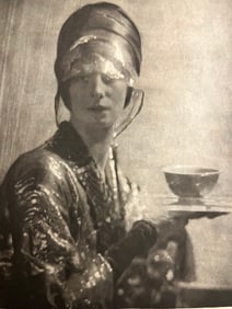 Adolf de Meyer titled the cup Photogravure on silk