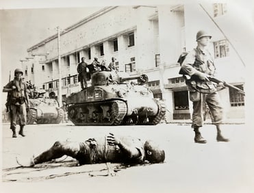 Japanese surrender photograph