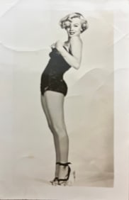 Snapshot photo Marilyn Monroe signed in the back