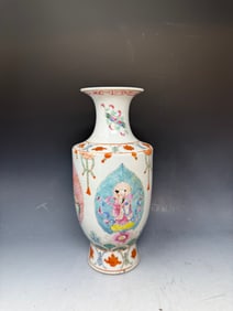 Antique Chinese  familie Rose Vase