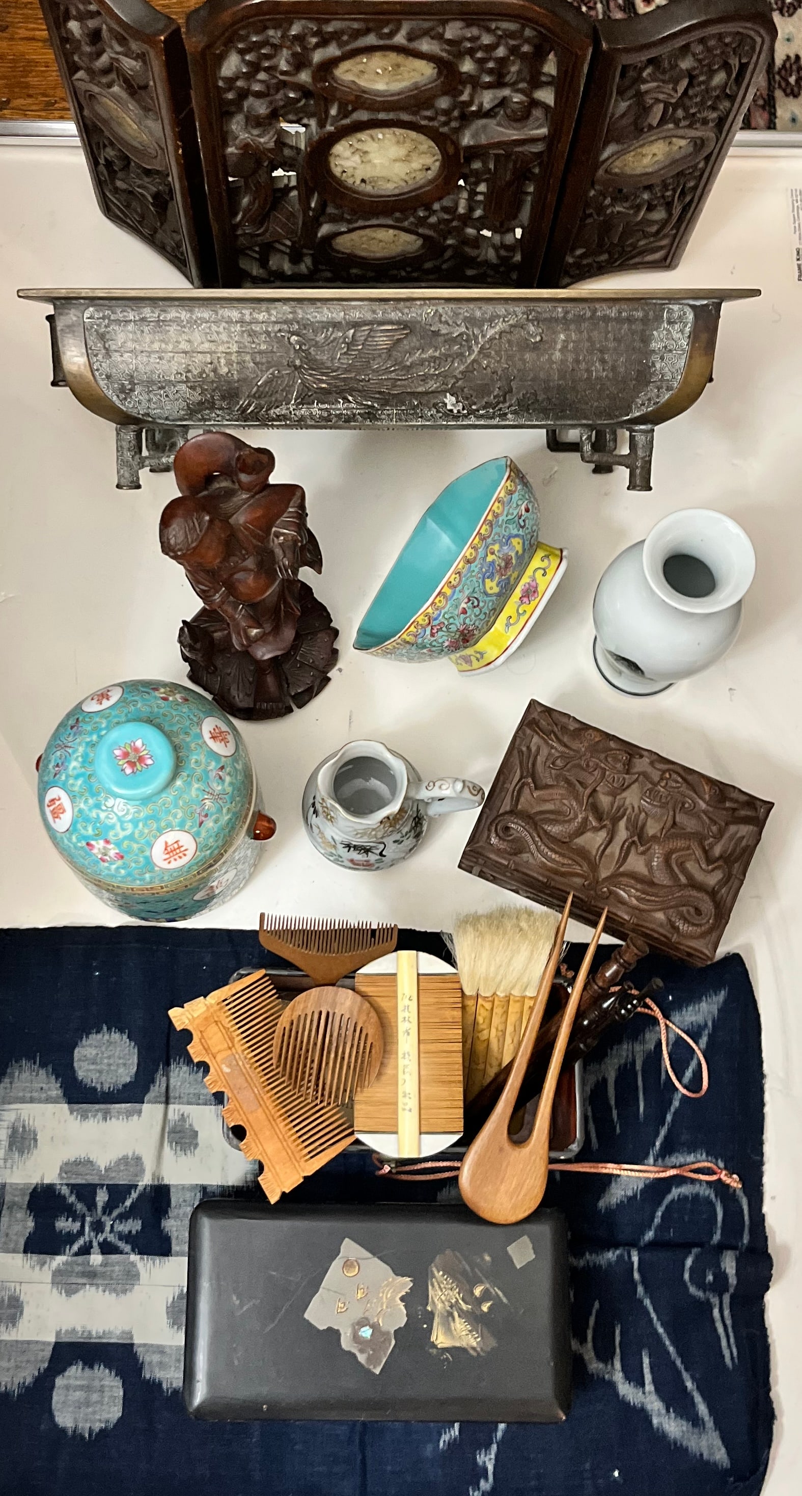 Nine pieces of Chinese and Japanese antiques Asian unknown: Nine pieces of Chinese and Japanese antiques Asian unknown nine in total