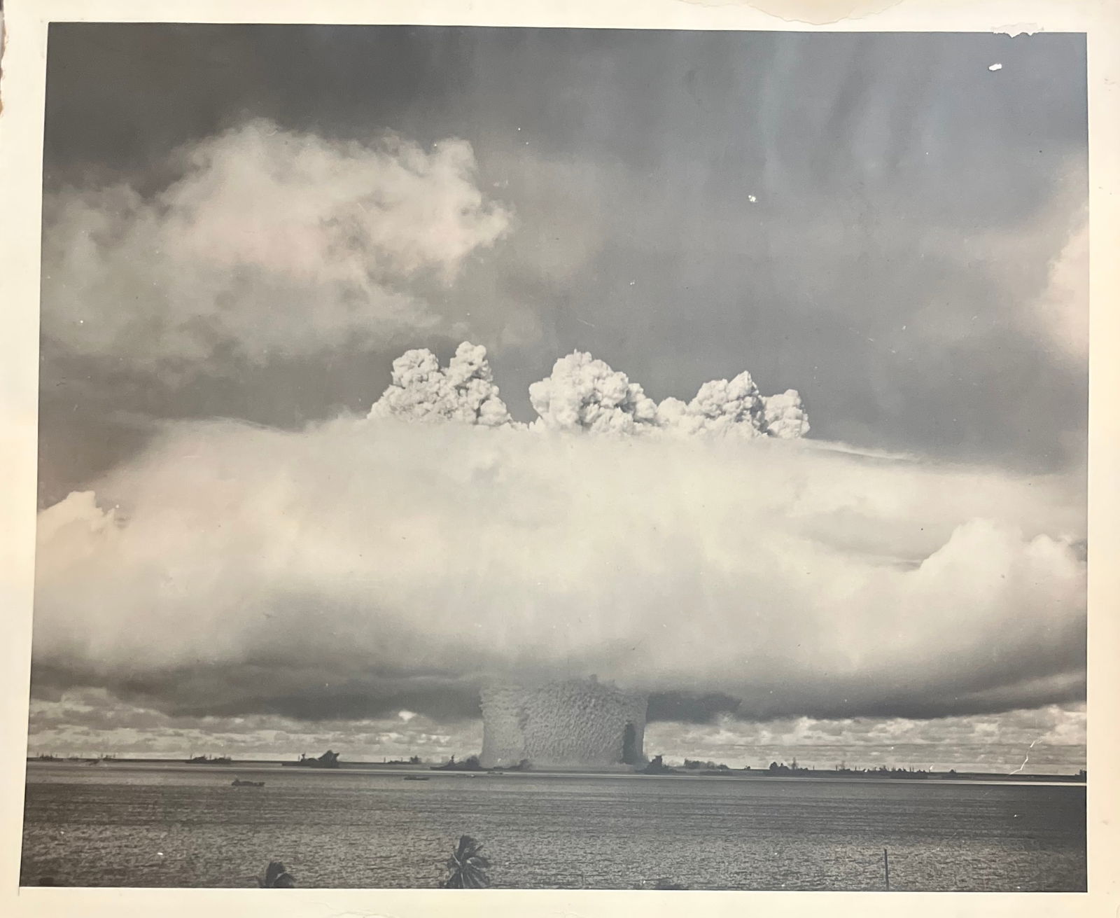 Operations crossroad 1946 nuclear bomb (1 of 5)