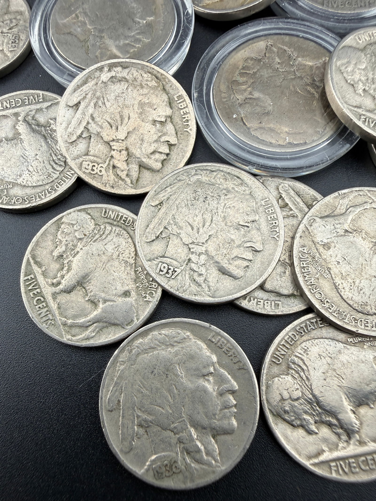 Mixed Lot of US Buffalo Nickels, Liberty Head “V” Nickels & Barber Dimes (19th–20th (1 of 8)