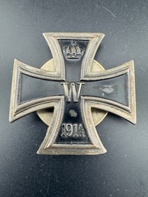 Germany WWI Iron Cross 1st Class, 1914 (Screwback Type) (1 of 5)