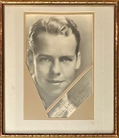 Photograph Arthur lake famous movie star autographed: Arthur Lake famous movie star autograph bottom, right photograph poor condition under matting measurements are 11 x 14