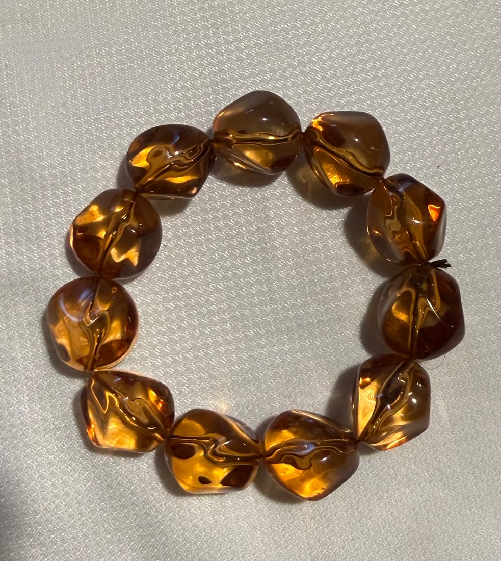 Vintage Chinese Amber Bracelet (1 of 2)