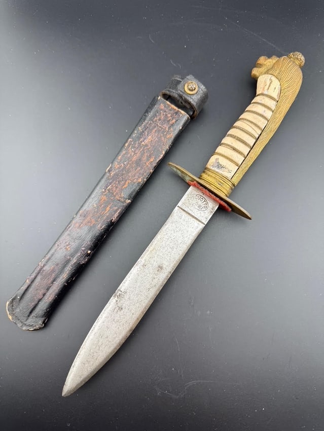 Italian Fighting Dagger by Scuotto, Fascist Italy Period, Naples, Italy, circa 1930-1945. (1 of 10)
