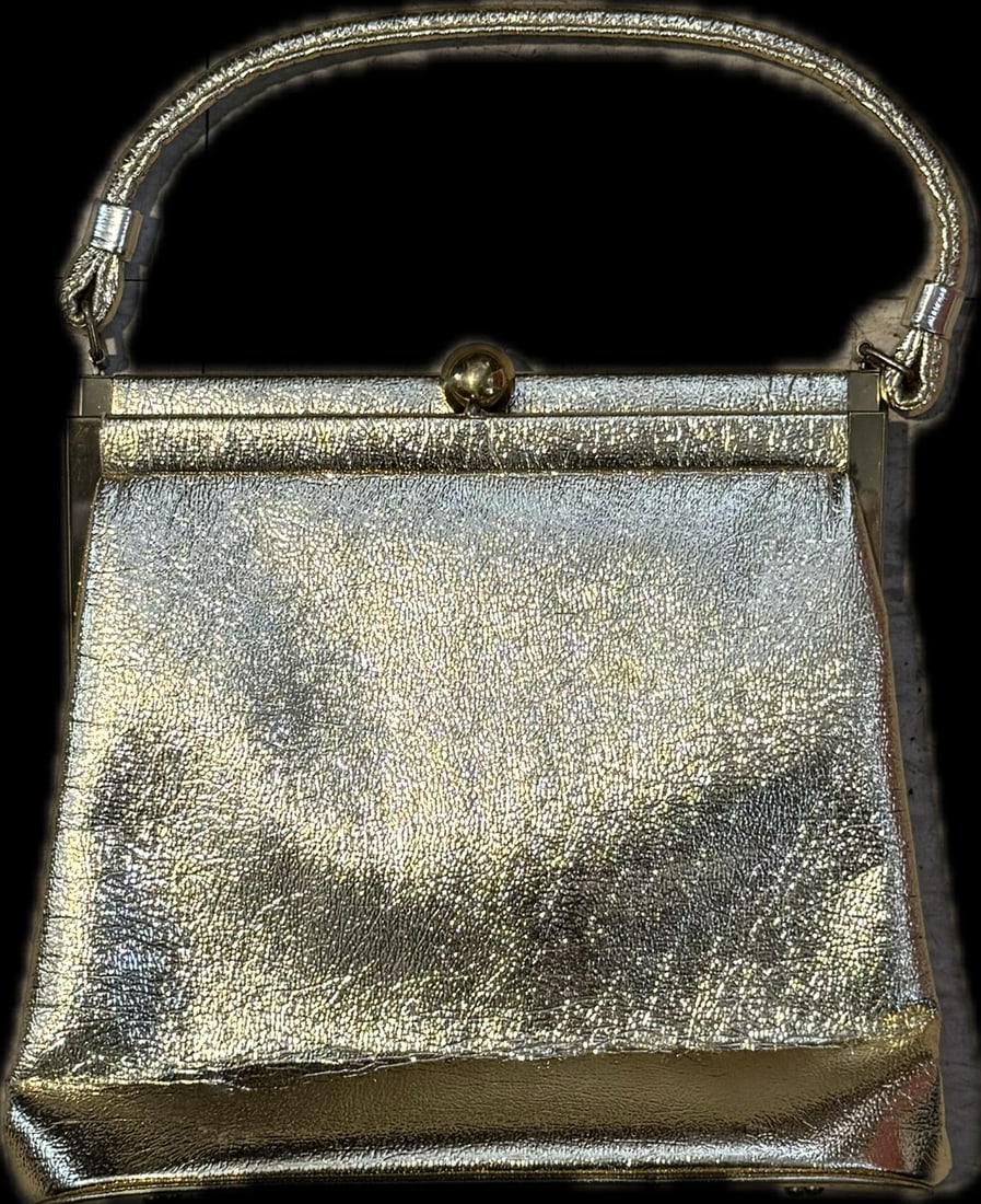A vintage gold-toned metallic evening handbag (1 of 5)