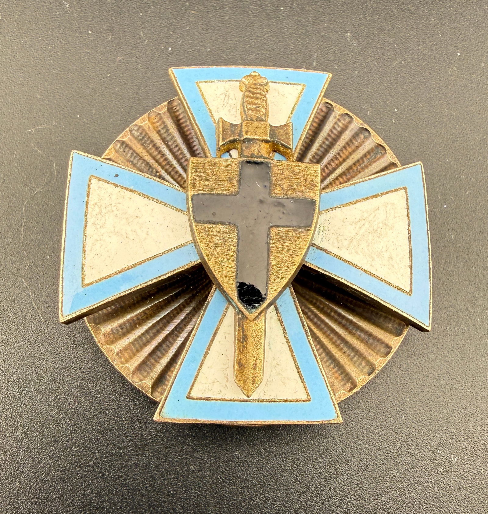 WWI Officer’s Badge of the Baltic Land Defence (Landeswehr) Latvia, 1918–1919: Rare officer’s breast badge of the Baltische Landeswehr, a Baltic German volunteer formation active in the Baltic region during the Latvian War of Independence and the post–World War I conflicts.C