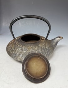 An antique and authentic Japanese cast iron teapot - 4