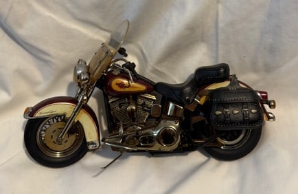 HARLEY DAVIDSON 1:10 Diecast HERITAGE SoftTail Classic FRANKLIN: HARLEY DAVIDSON 1:10 Diecast HERITAGE SoftTail Classic FRANKLIN, 20” x 7”