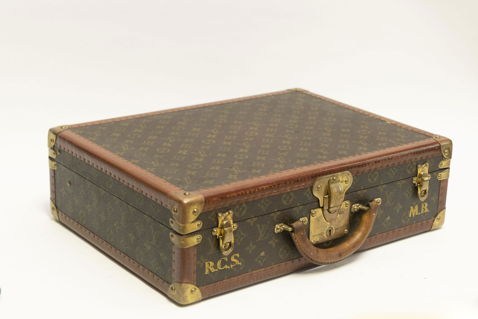 Louis Vuitton Hard Case Attache, Monogram 20 x 19 1/2 x: Louis Vuitton Hard Case Attache MonogramMonogrammed RCS and MB brass plate marked Louis Vuitton Made in France key marked 140504 leather interior with straps.20 x 19 1/2 x 5 1/2 inches