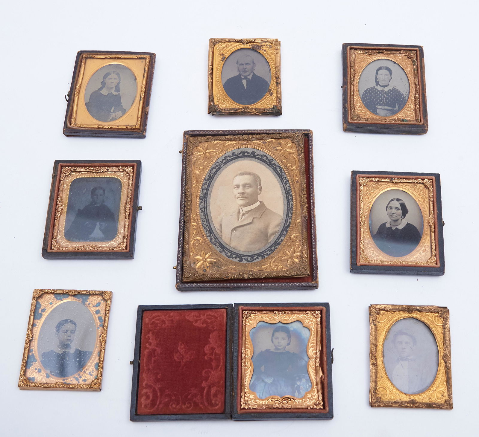 Collection Of Nine 19th Century Daguerreotypes And Tin (1 of 3)
