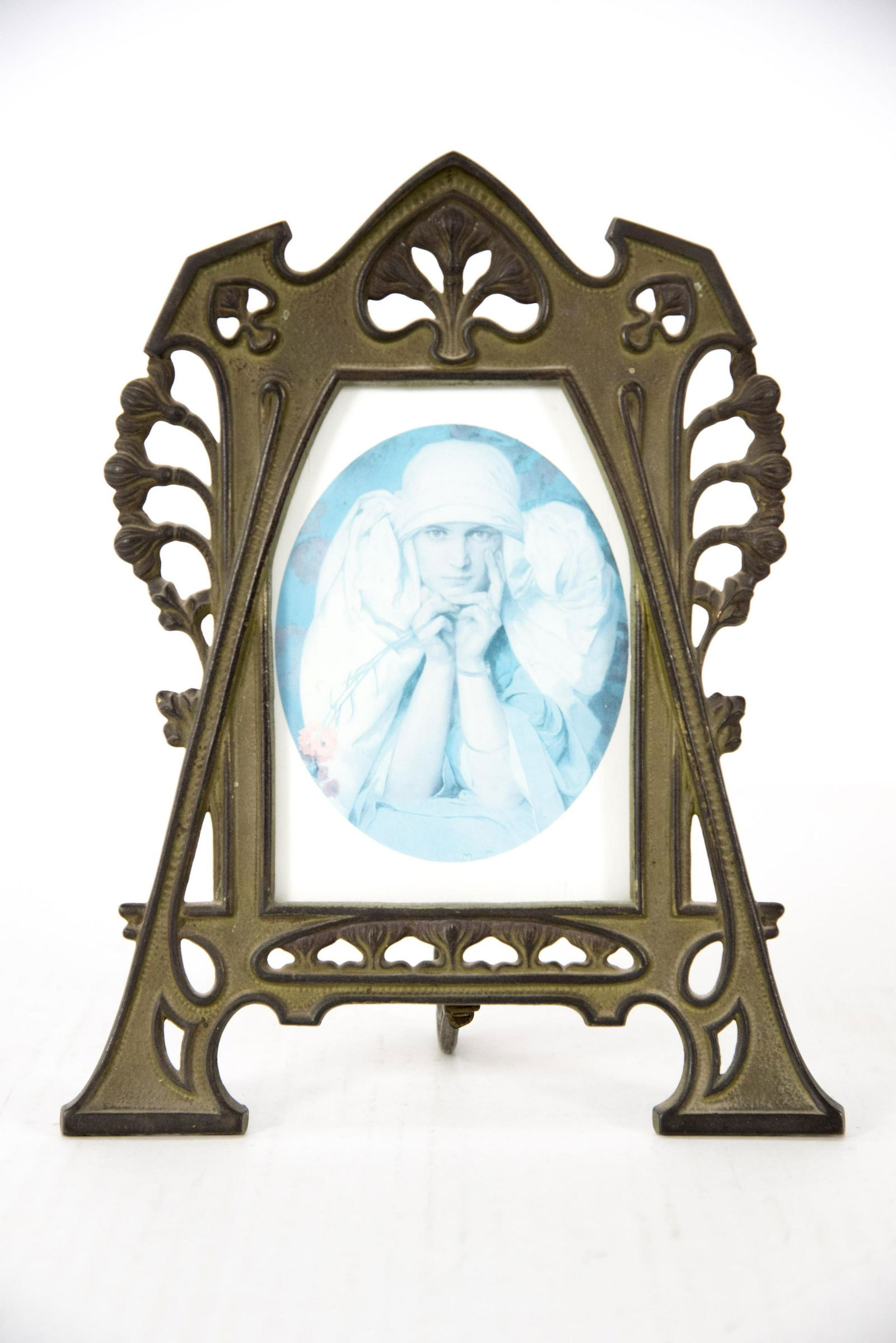 Art Nouveau Bronze Picture Frame. 10 x 8 inches (1 of 3)