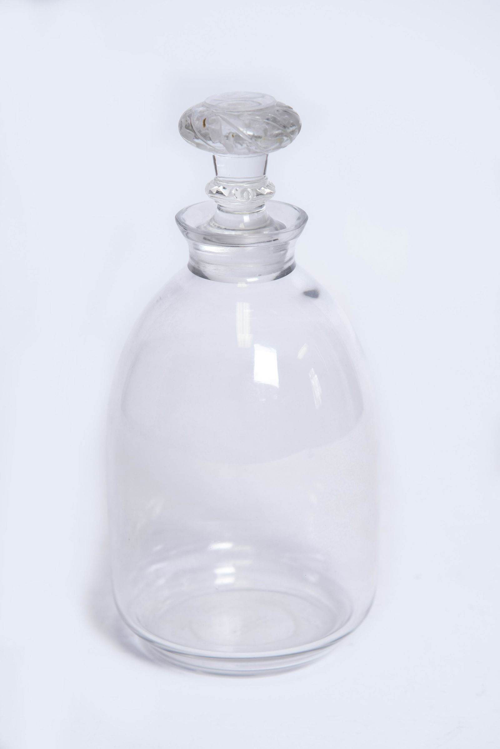 Lalique Decanter Height 9 1/4 inches (1 of 2)