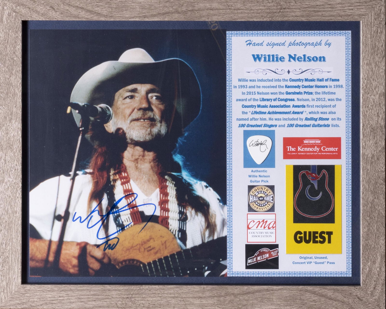 Willie Nelson Signed Photo / Pass / Pick 11x14 inches (1 of 1)