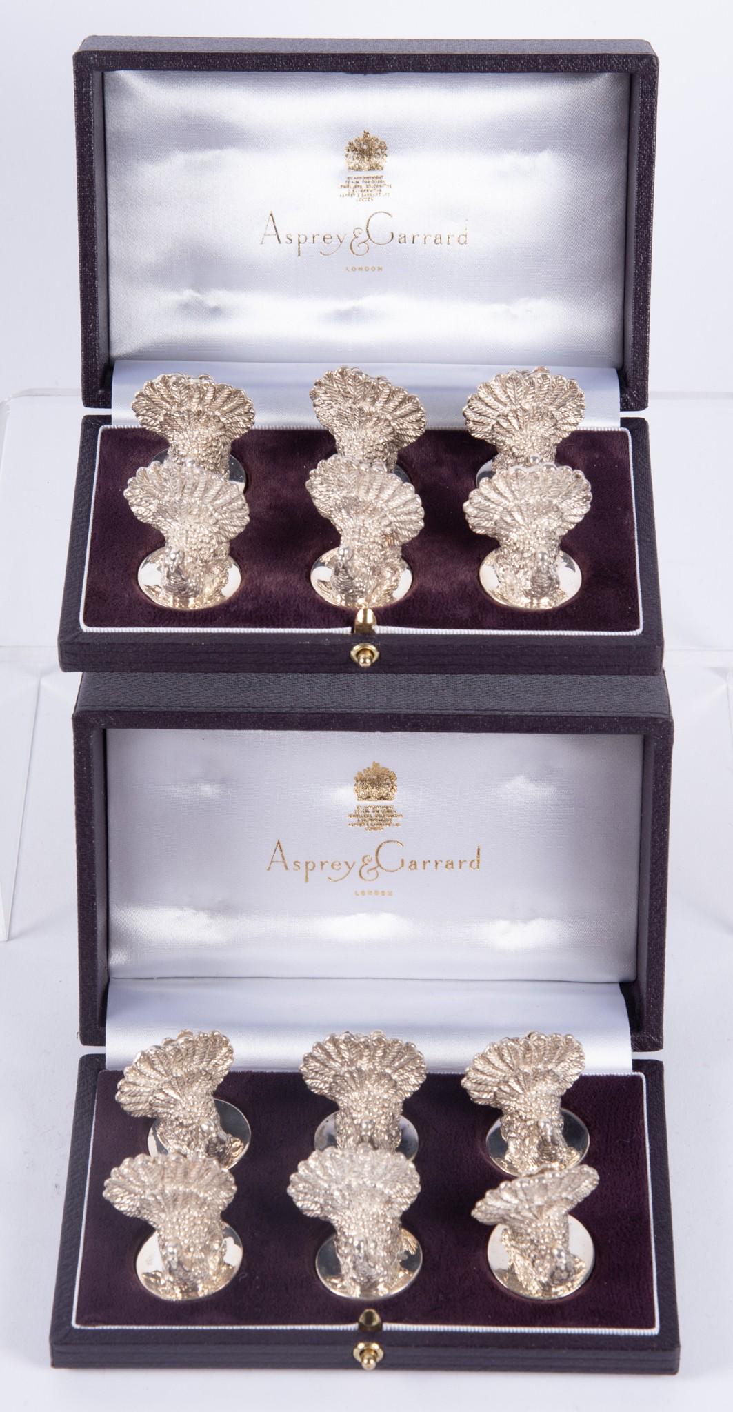 Asprey & Garrard, London, Set of Twelve Silver Place Card Holders in the Shapes of Turkeys (1 of 4)