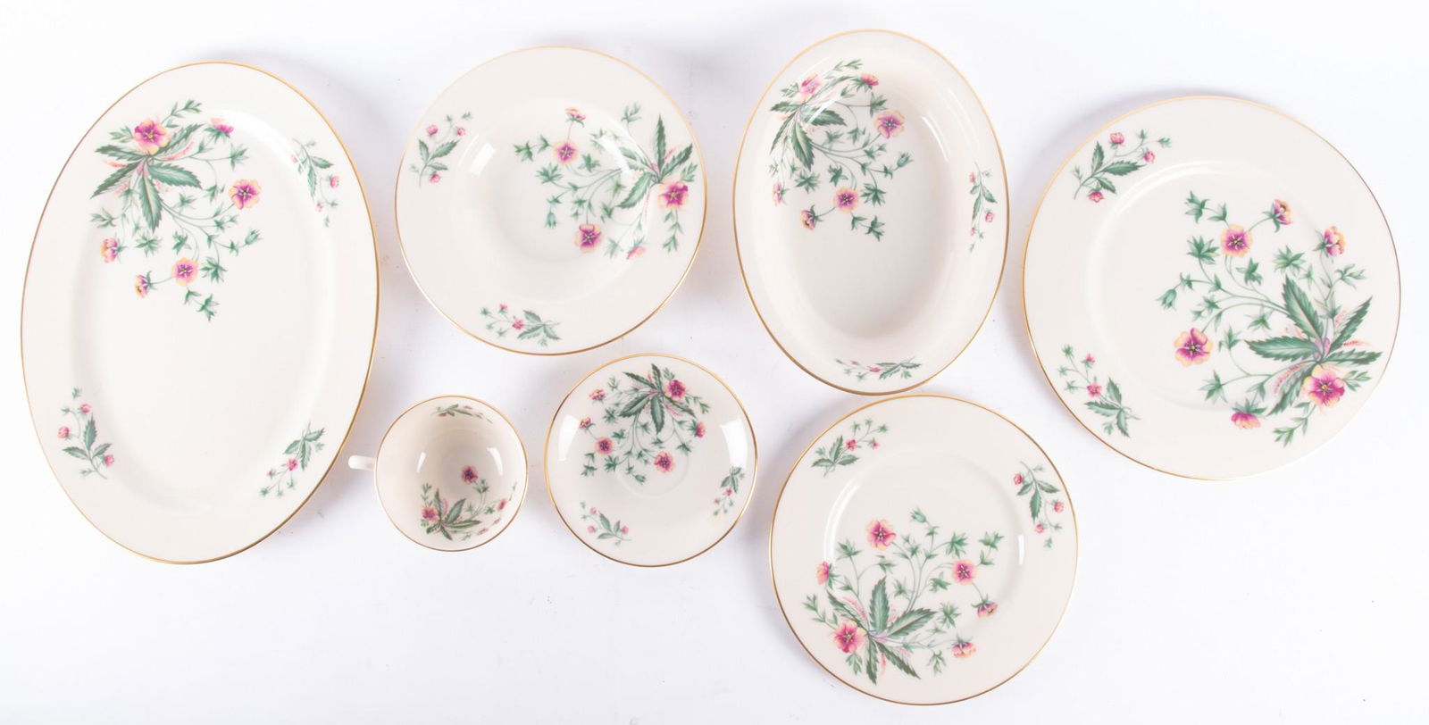 Lenox Country Garden Pattern Dinner Service (128 pieces) (1 of 6)