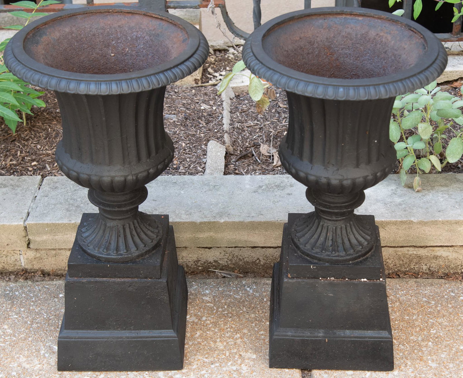 A Pair of Classical Cast Iron Garden Urns (1 of 3)