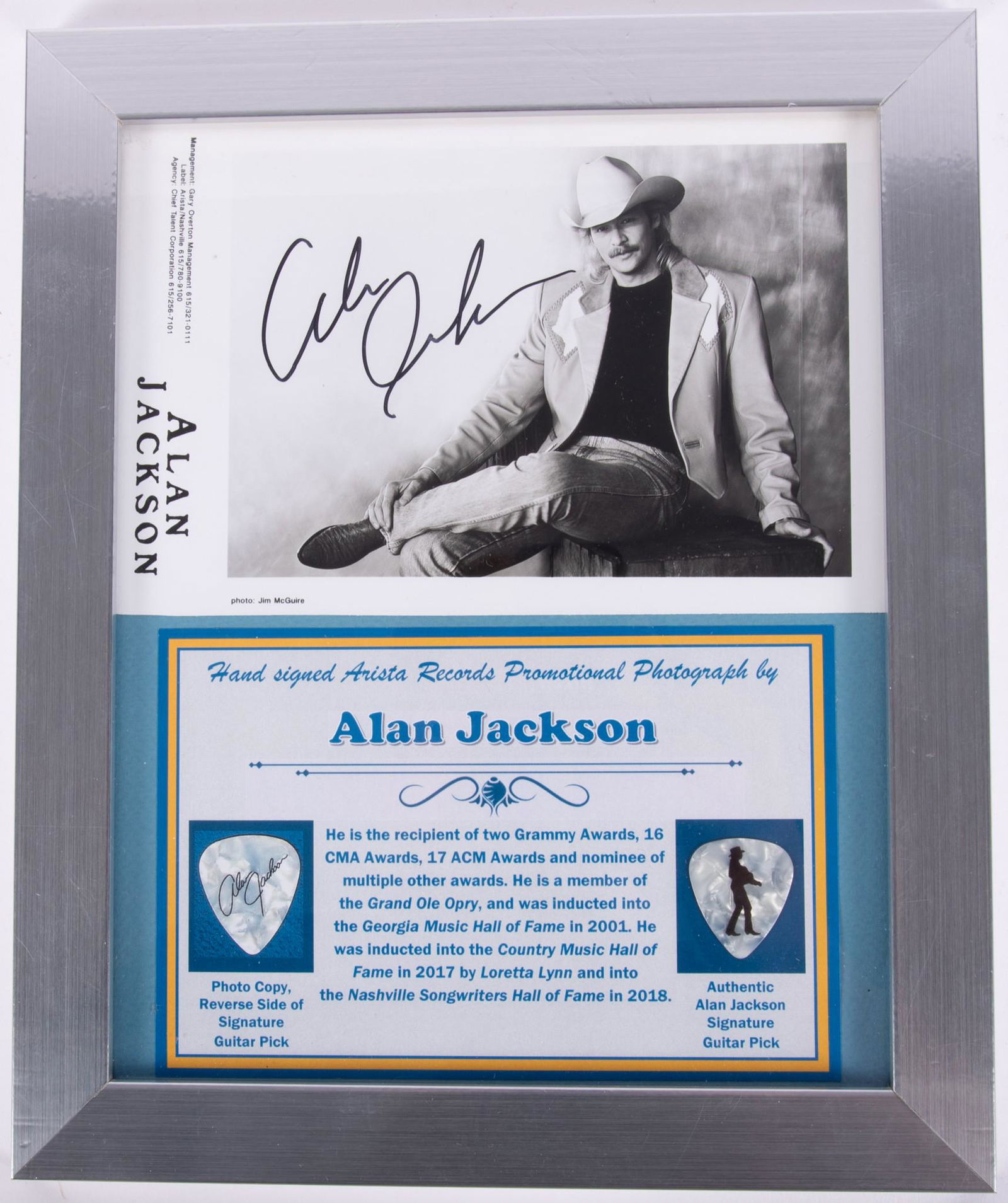 Alan Jackson Signed PR Photo/ Pick (1 of 2)
