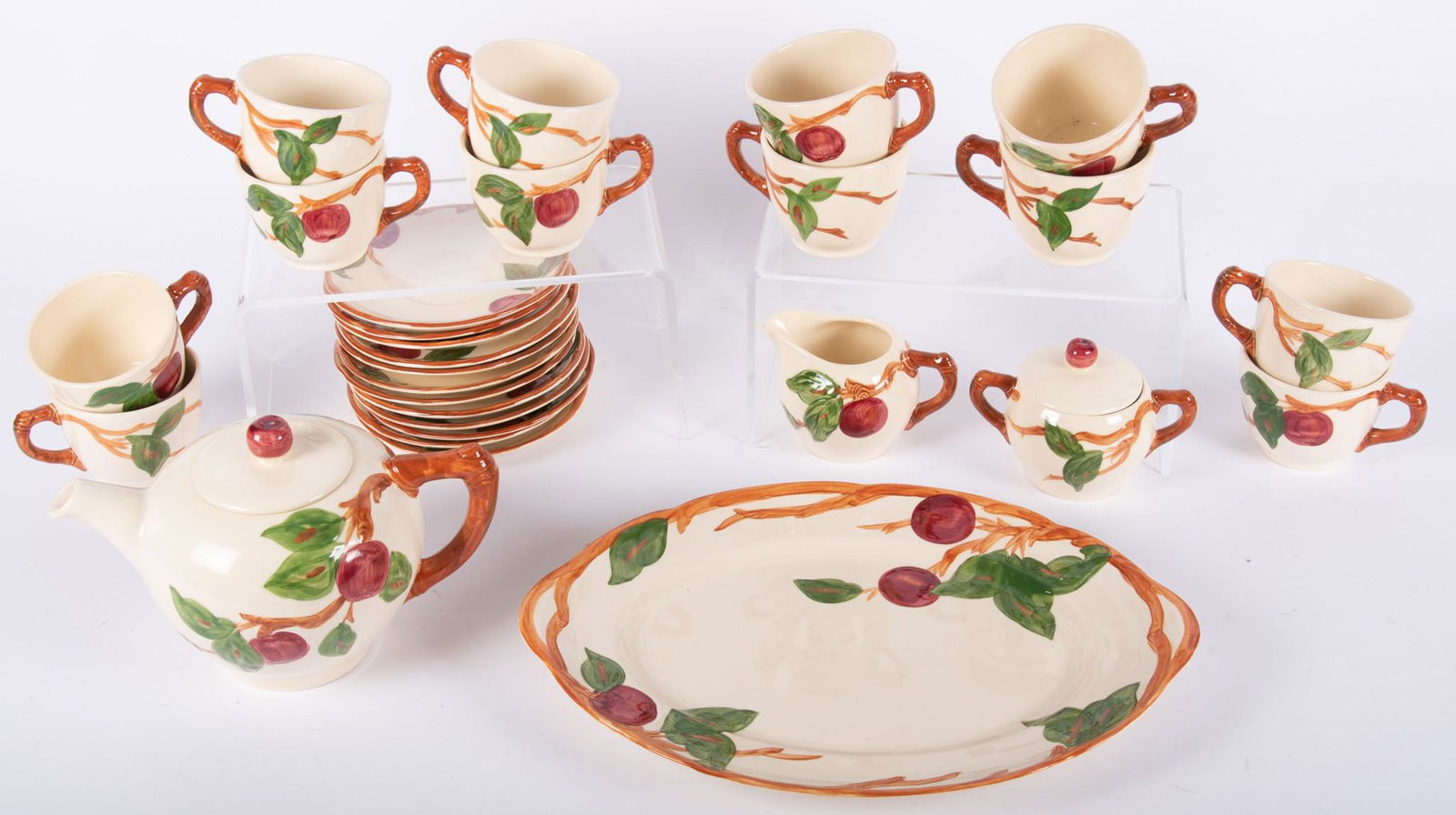 Vintage Franciscan "Apple" Earthenware Tea Set (1 of 5)