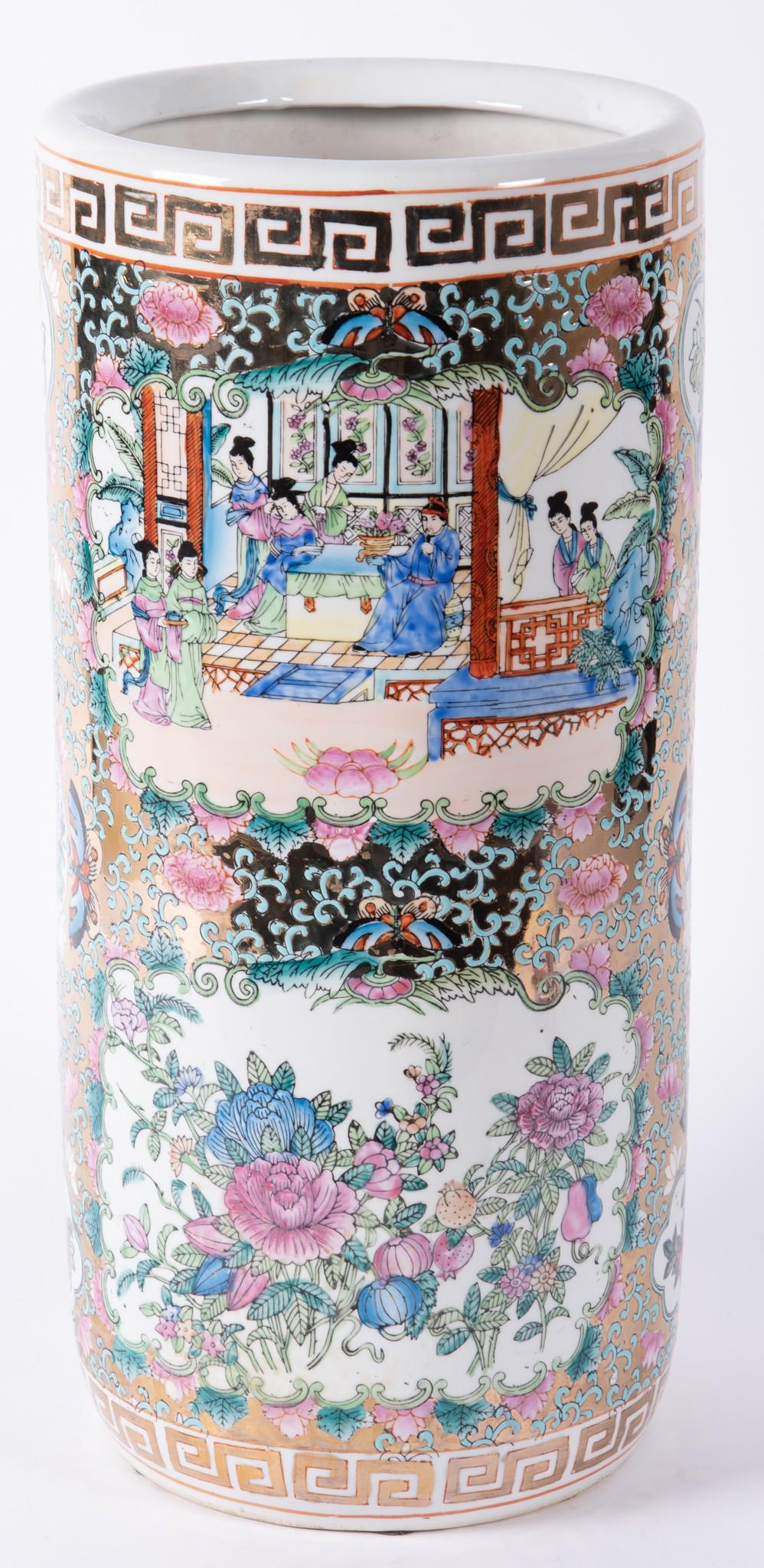 A Vintage Chinese Rose Medallion Umbrella Stand (1 of 4)