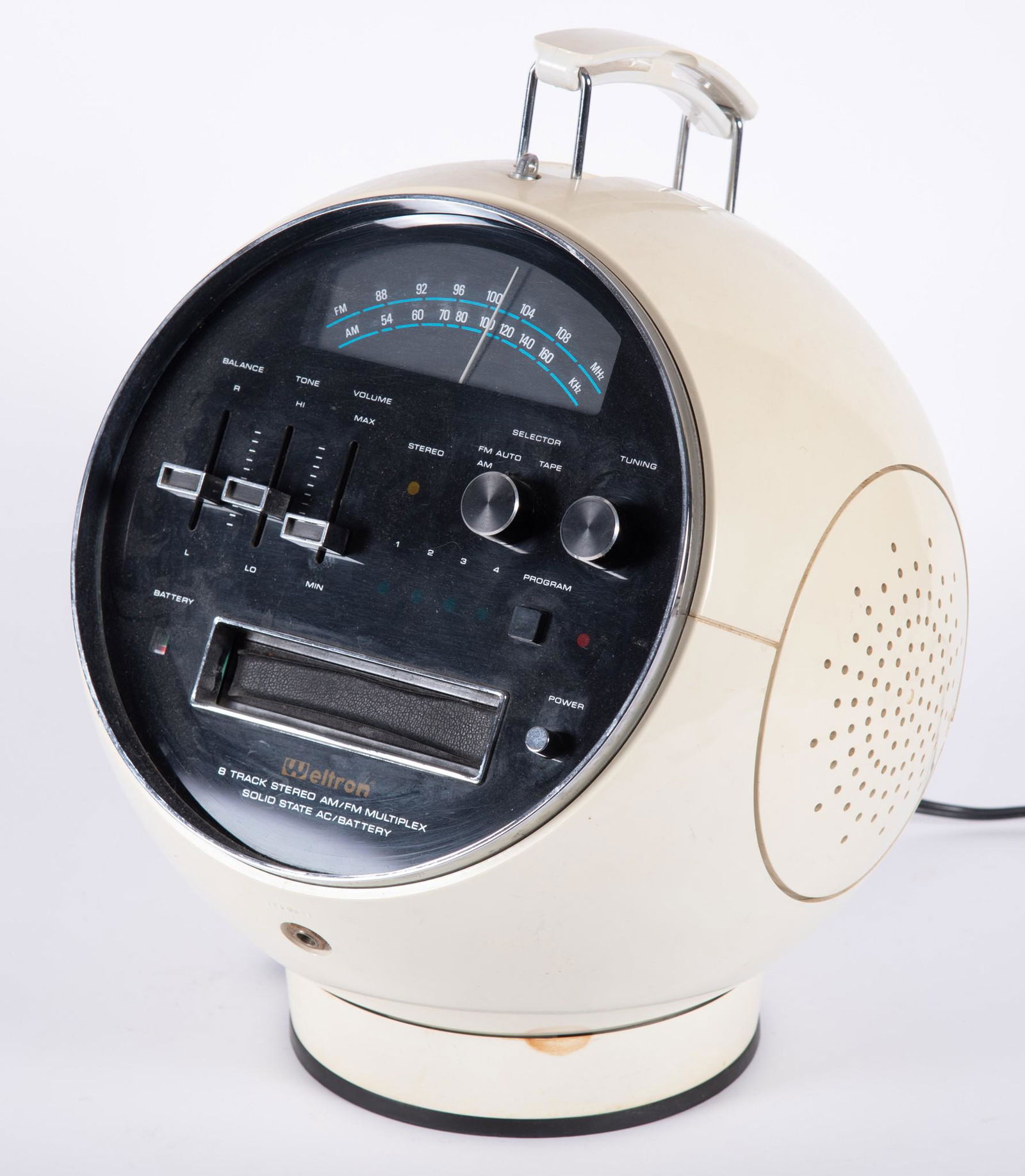 Weltron Mid-Century Modern Space Helmet Ball Radio (1 of 3)