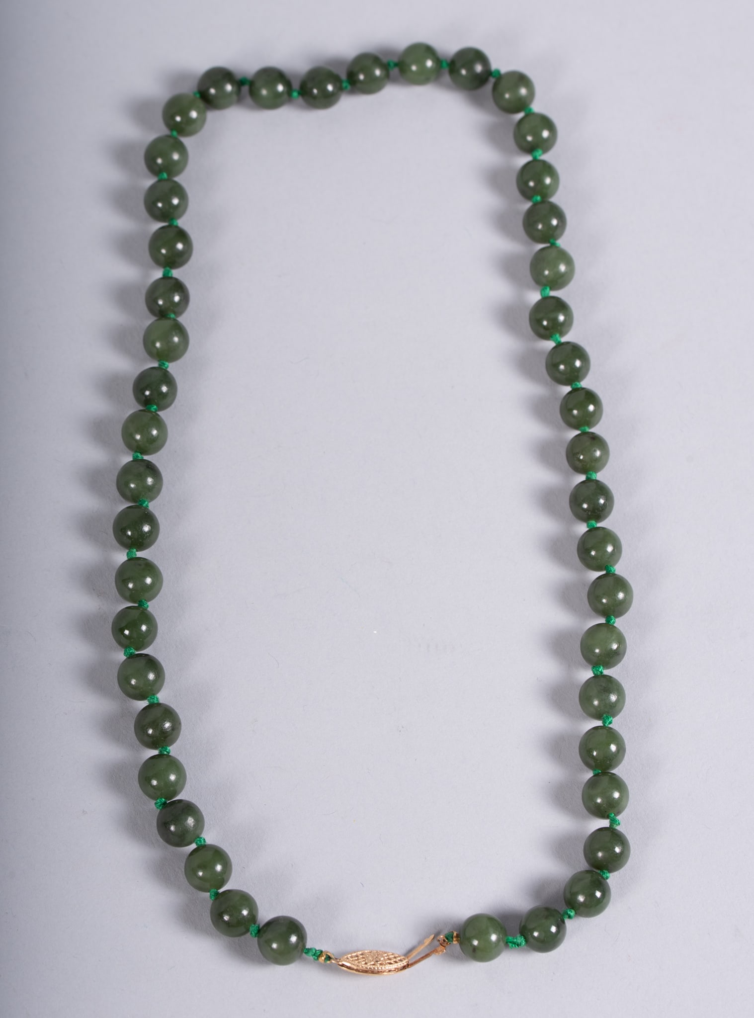 Chinese Jade Bead Necklace (1 of 3)
