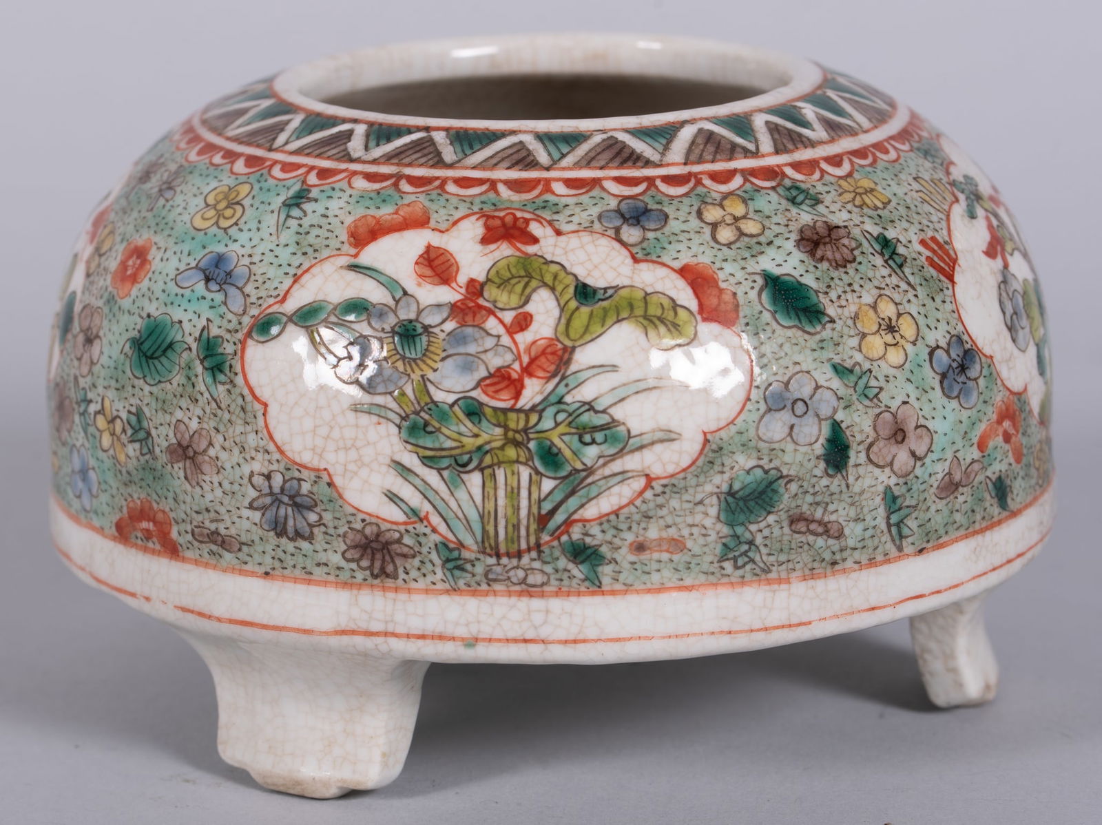 An Unusual Antique Chinese Famille Verde Wash Pot, Qing (1 of 5)