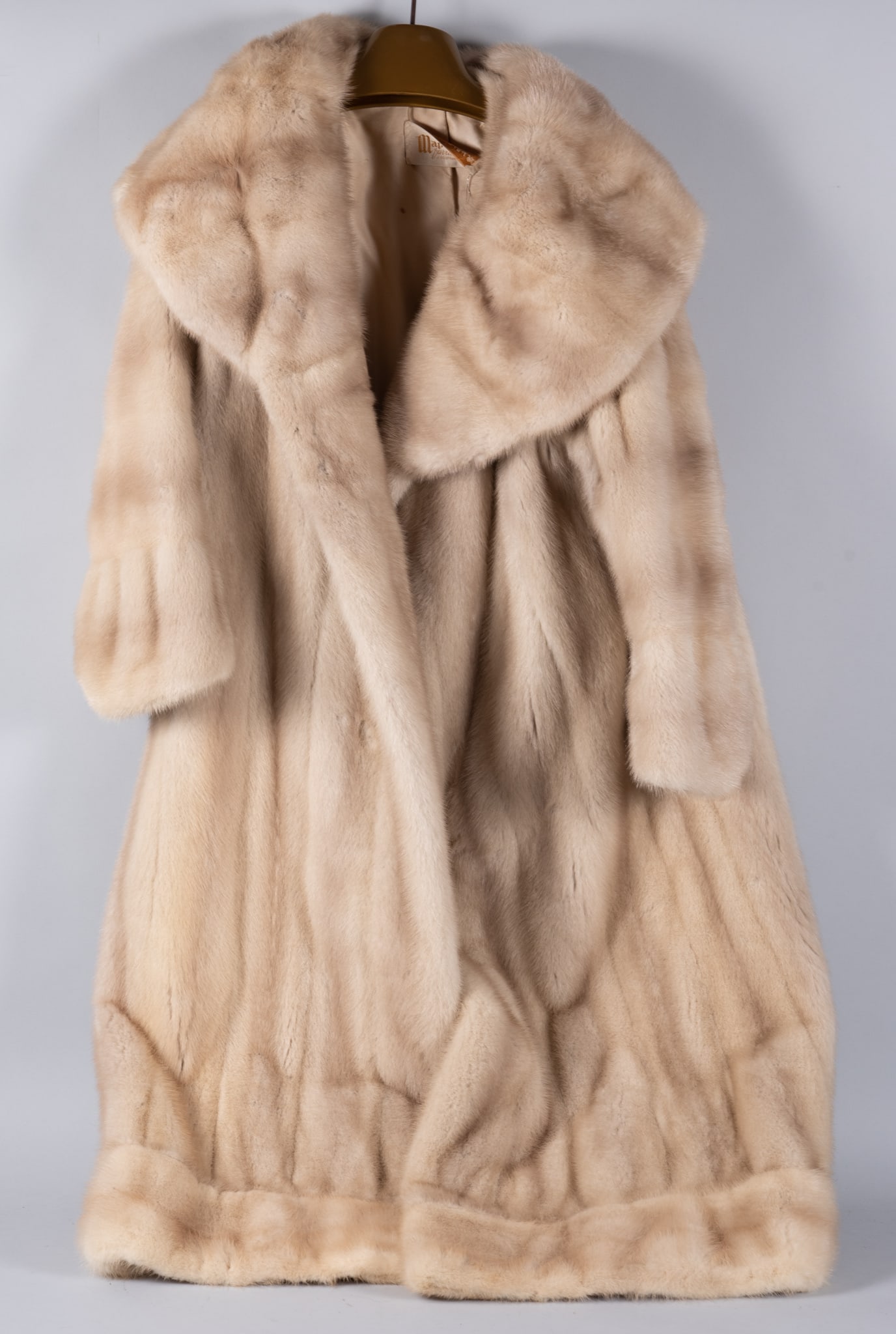 Vintage Ivory Blend Mink Coat Retailed by Maple Furriers, Oak Park, Illinois, J. Silverman & Sons (1 of 3)