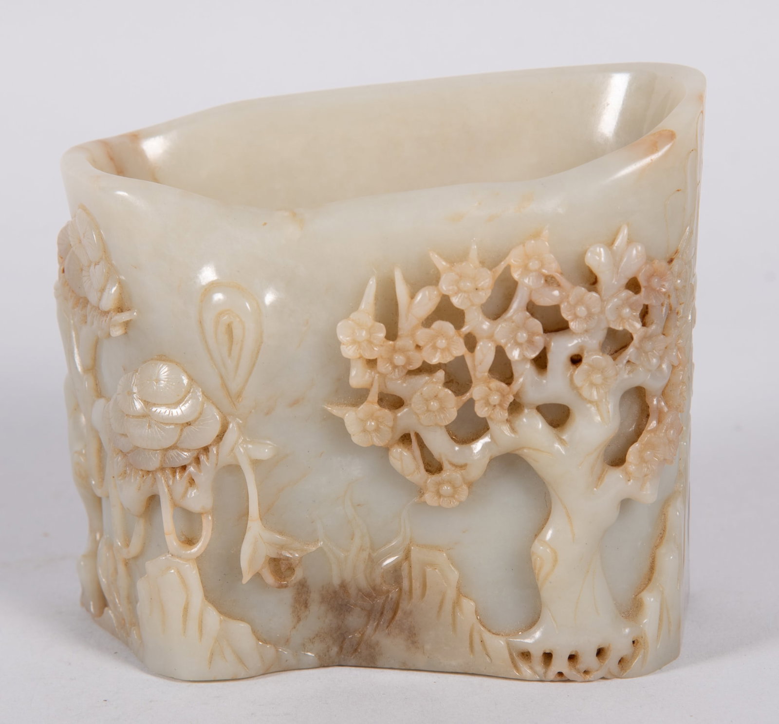 A Fine Chinese Carved Jade Brush Pot (1 of 4)
