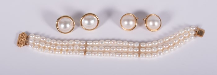 14k Mabe Pearl Earrings [2 pair] with FWP Bracelet/14k Clasp