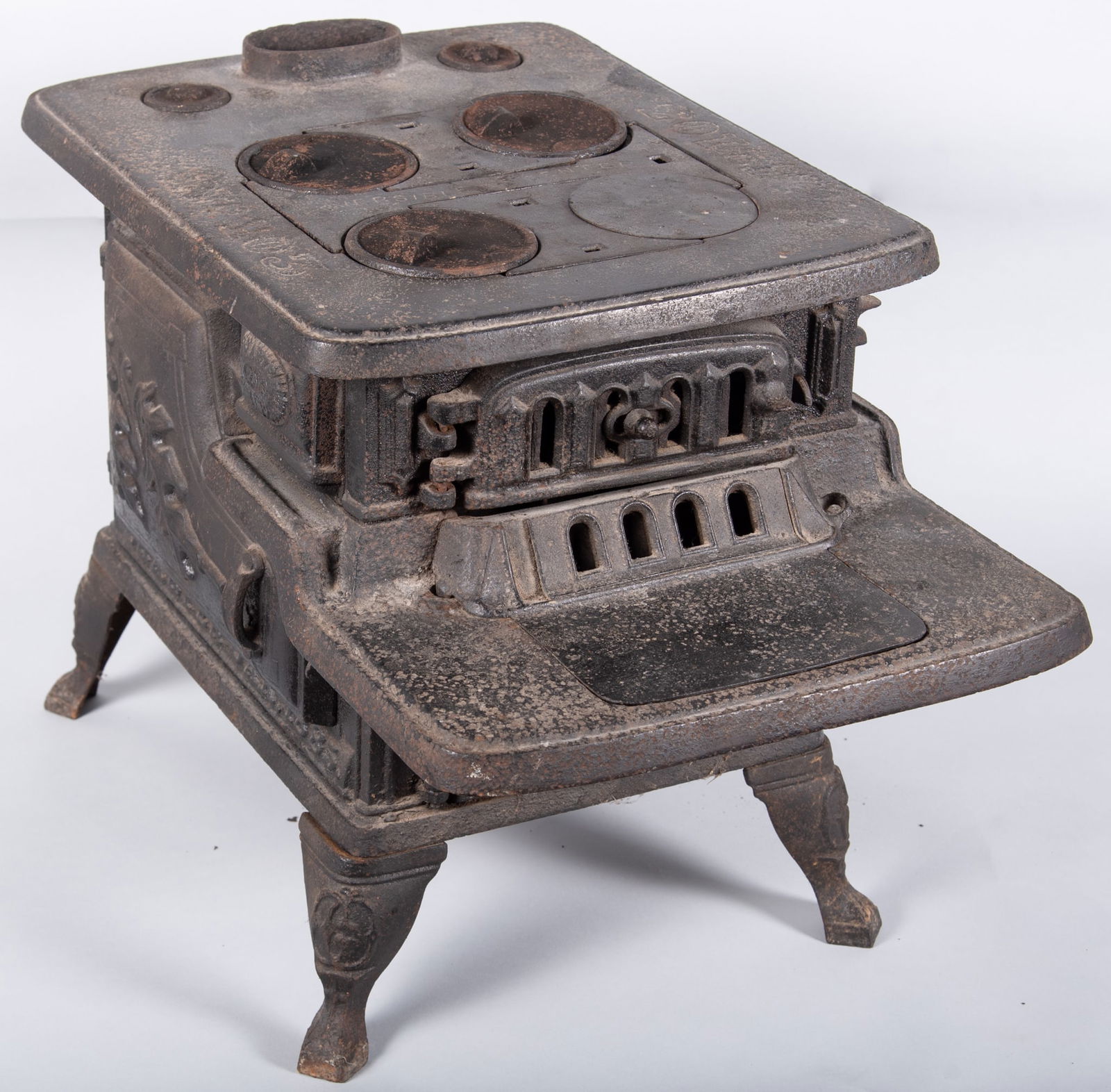 Salesman's Sample of a Charter Oak Cast Iron Stove, #103 (1 of 4)