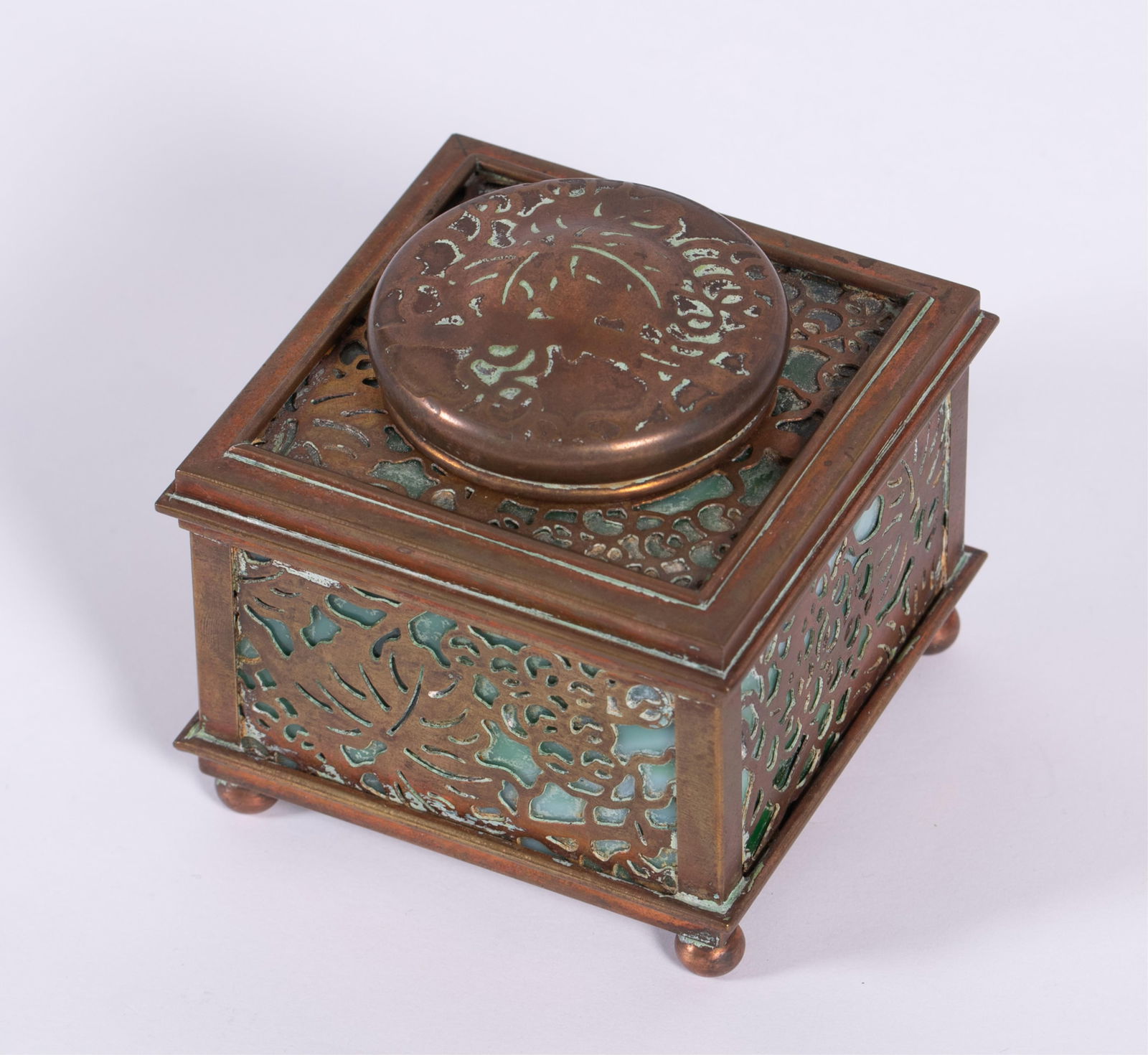 Tiffany Studios Grapevine Pattern Inkwell (1 of 4)