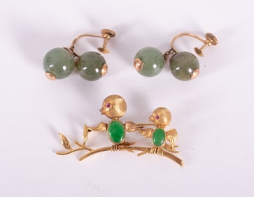 Jadeite 14K Yellow Gold Two Bird Pin Together with 14K Jadeite Earrings