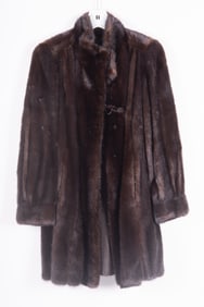 Fine Dark Mink Stroller by Leppert Roos
